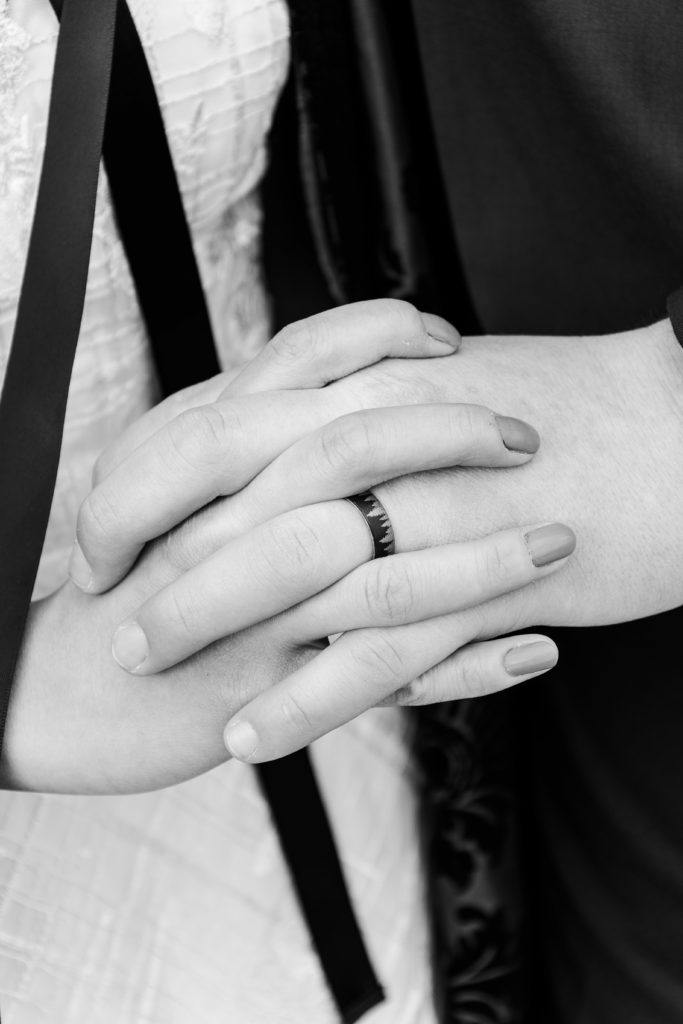 Wedding ring ideas. Weding ring photography. Pretty wedding rings. 