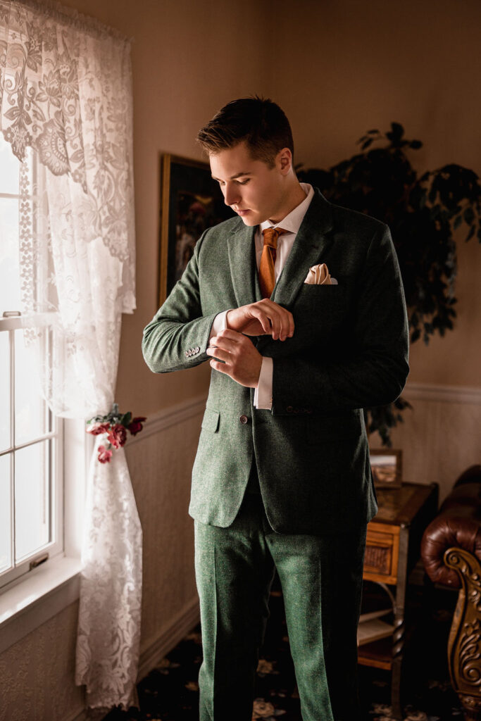 Idaho Wedding, timeless wedding, forest green and burnt orange wedding, Idaho wedding photographer