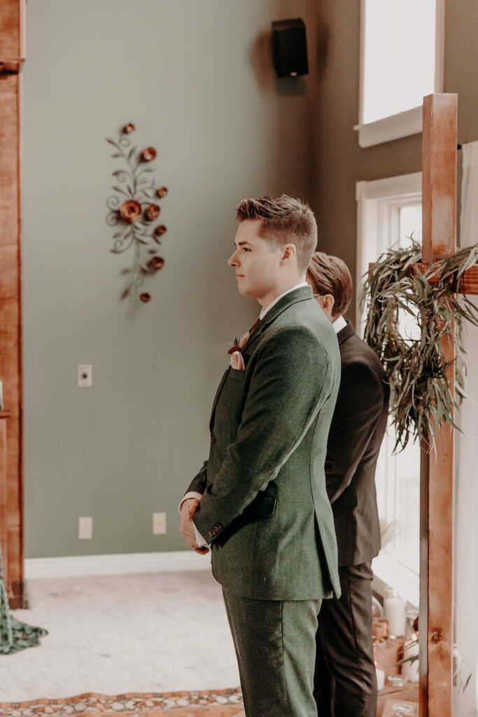 Idaho Wedding, timeless wedding, forest green and burnt orange wedding, Idaho wedding photographer