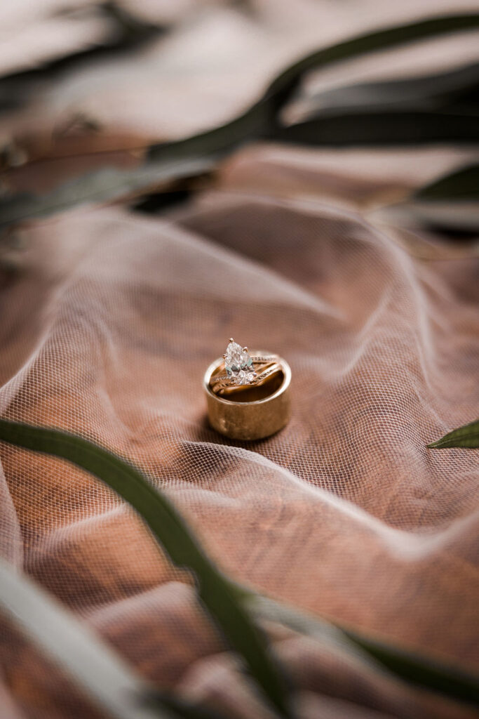 Idaho Wedding, timeless wedding, forest green and burnt orange wedding, Idaho wedding photographer