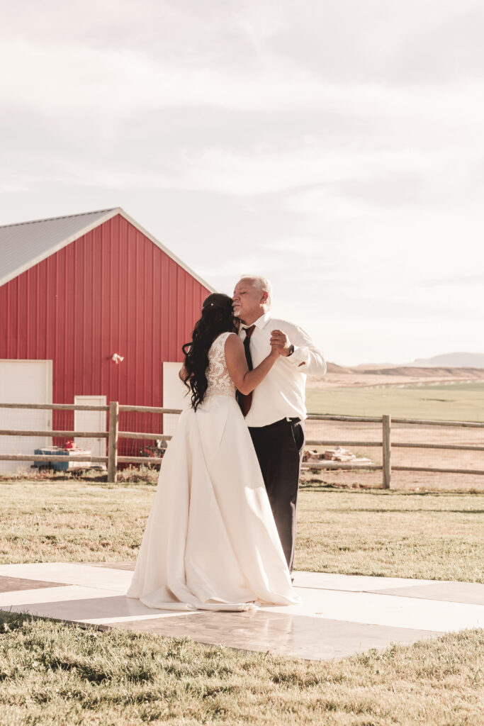 daddy-daughter first dance photography, idaho wedding photographer