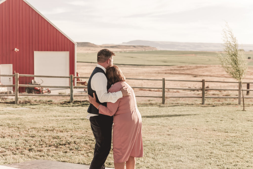 mother-son first dance photography, idaho wedding photographer