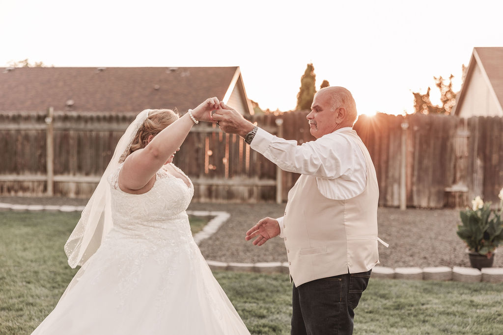 Idaho wedding photography, father daughter dance photography